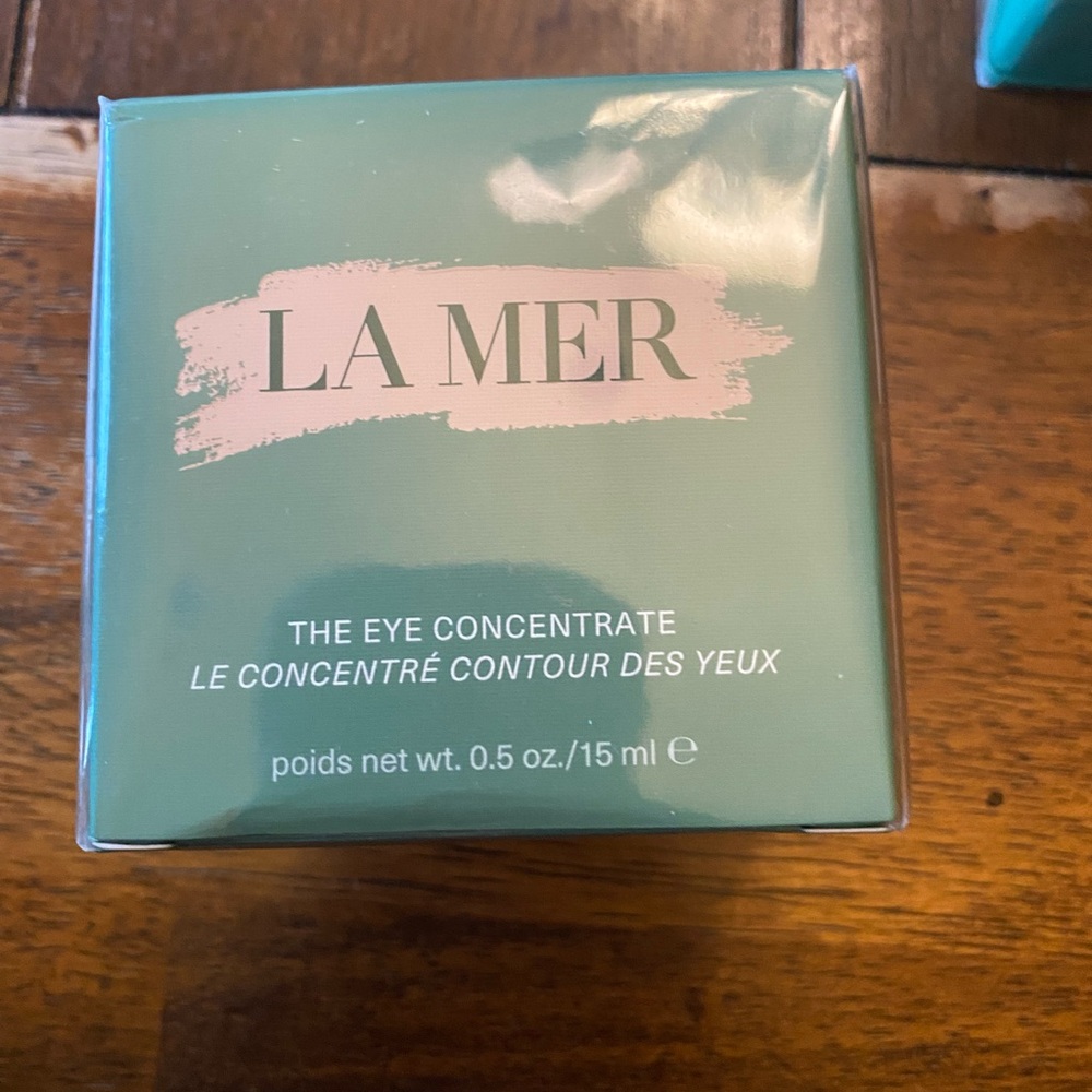 La Mer Luxurious Green Packaging